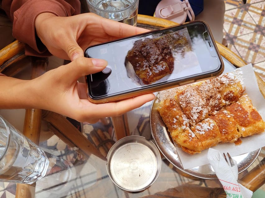 Athens: Street Art Treasure Hunt with Food Stop - The included street-food stop: hot dog or bougatsa, plus water