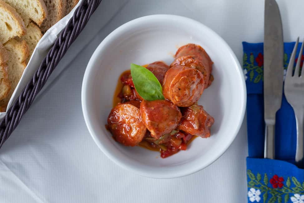 Athens: Taste of Five Signature Greek Dishes - Who should book this Athens tasting-theatre, and who might skip it?