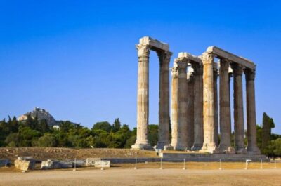 Athens: Temple of Olympian Zeus Entrance Ticket - Where the temple sits: a short walk from Acropolis energy