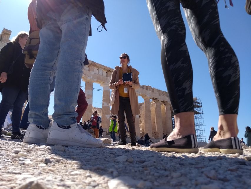 Athens: The Acropolis and Acropolis Museum Tour in Dutch - Up the southern slope: Propylaea, views, and the feeling of an entrance
