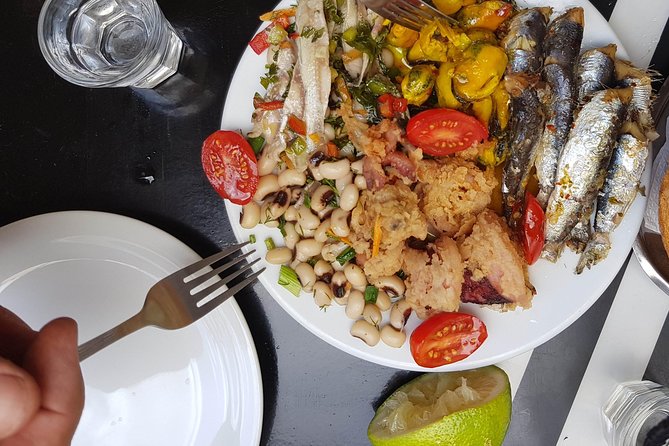 Athens: The Classic Food Tasting Tour - Lunch-Style Mezze: Where the Tour Becomes a Meal