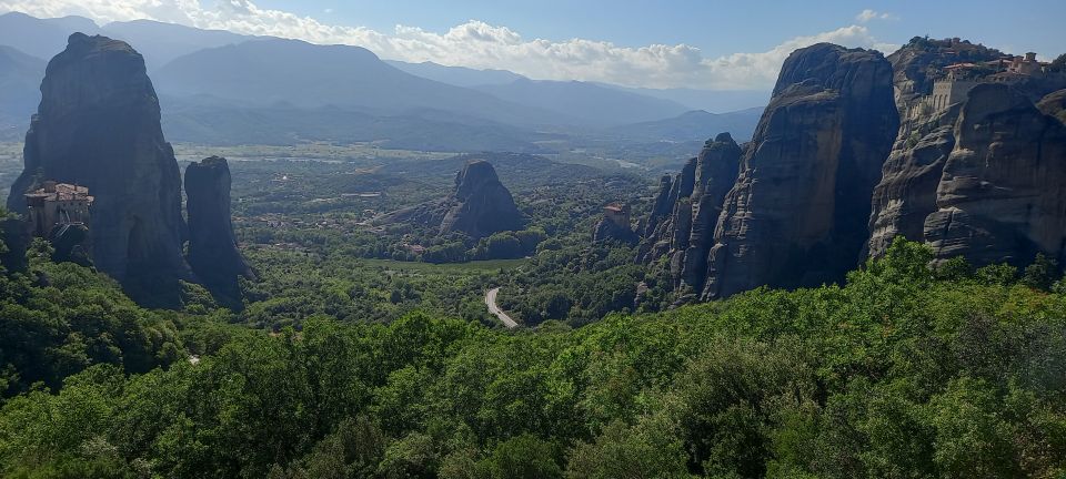 Athens to Meteora, Day Trip with Local Guide,up to 9 people - Meteora’s rock-top monasteries: what you’re really signing up for