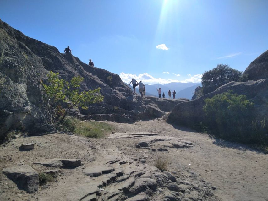 Athens to Meteora, Day Trip with Local Guide,up to 9 people - Who this tour fits best (and who should choose a different plan)