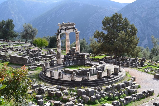 Awe-inspiring 2-days private tour to Delphi and Olympia - How the private format works from Athens