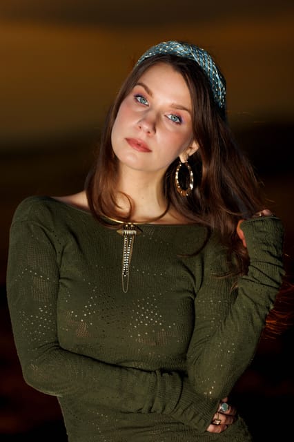 Be a supermodel for a day - Timing tips: golden hour vs midday shoots