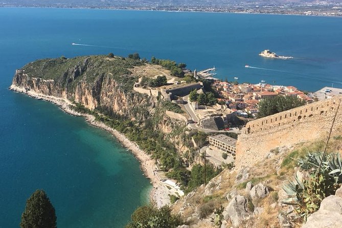 Best of Greece: 7-Day Tour to Real Greece of the Peloponnese, Delphi and Meteora - Kalavrita to Galaxidi: caves, a rack railway, and seaside evenings