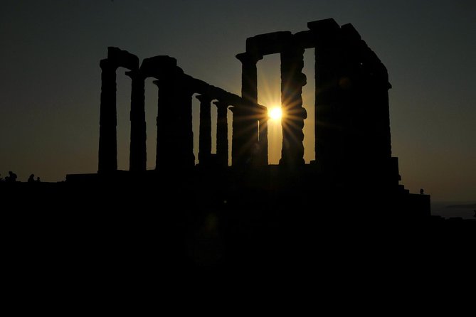 Cape Sounio, Poseidon Temple (5 hours). Day or Evening/ Sunset tour - The 5-hour route: Lake Vouliagmeni, coastal suburbs, and the ride to Sounion