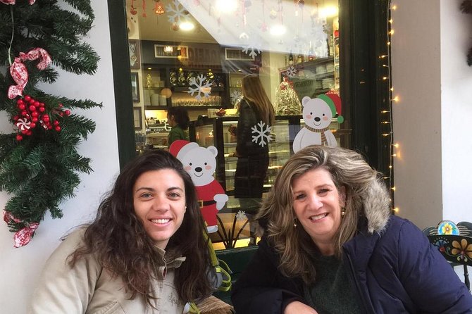 Christmas food and walking tour in Athens - Ermou Street Christmas treats: kourabiedes and melomakarona