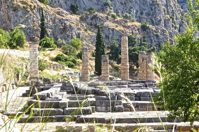 Delphi and Hosios Loukas Monastery Full Day Private Tour - Arachova stop: a quick mountain break at Parnassus