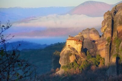 Delphi and Meteora, 2-Days Private Tour - Day 1: Delphi Archaeological Museum and Temple of Apollo