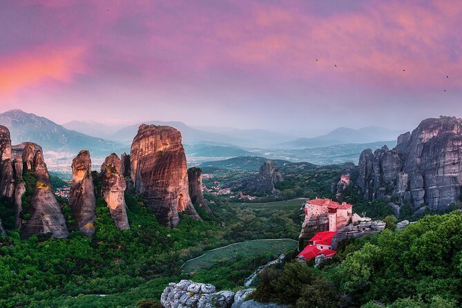 Delphi and Meteora Private Trip From Athens 2days ! - Day 1: Arachova, Delphi Museum, then Thermopylae