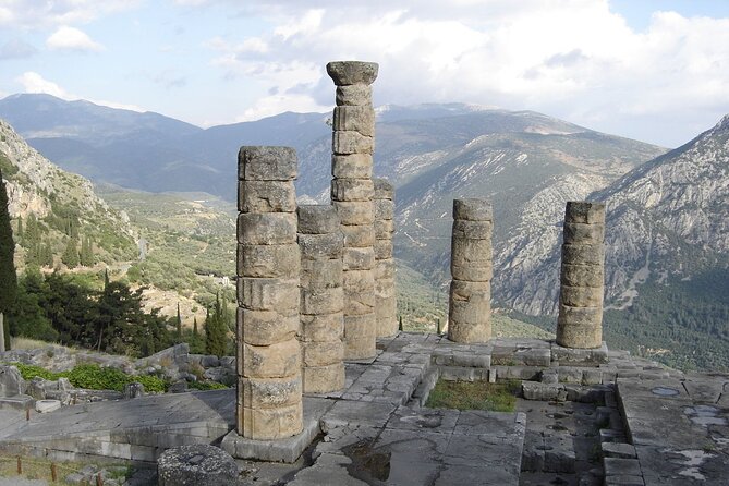 Delphi, Arachova and Levadia Krya Springs, Private Day Tour - Temple of Apollo: why Delphi became the center of the world