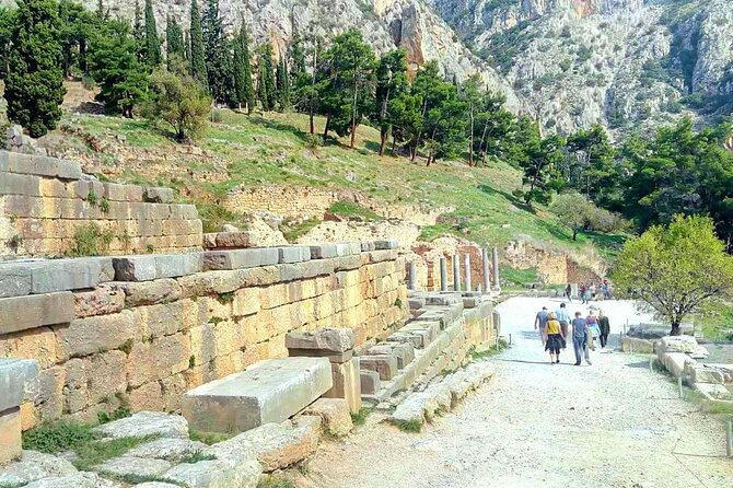Delphi Arachova & Monast. Hosios Loukas from Athens Private Tour - Hosios Loukas: a UNESCO monastery stop that changes the tone