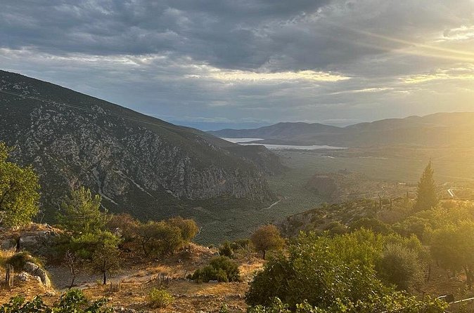 Delphi Historical Private Guided Tour & Thermopylae Hot Springs - Thermopylae battlefield and Hot Gates: ending with weight