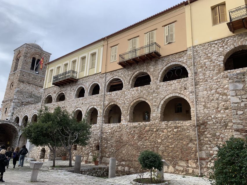 Delphi: Private Day Tour from Athens with Luxurious Vehicle - Luxurious pickup and a guide who sets the tone