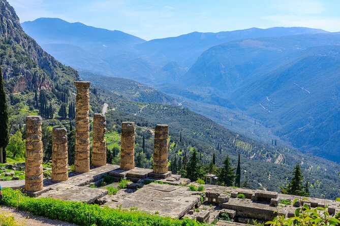 Delphi: Spanish guided one day tour - Leaving Athens Early: The 2.5-Hour Drive That Sets the Tone