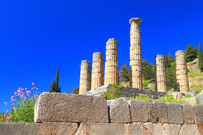 Delphi Tour From Athens - Stop 2: Delphi Archaeological Museum and the objects behind the stones