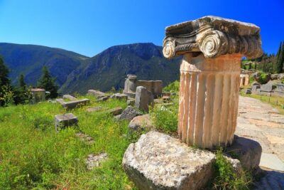 Delphi Tour From Athens - The drive from Athens: Boeotian plain and Thebes on the way to Delphi