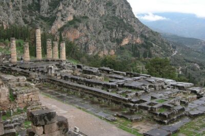 Delphi with Professional English Guide and Transportation - Delphi Ancient Town: Oracle, Ruins, Museum Flow, and the Walk You Should Plan For