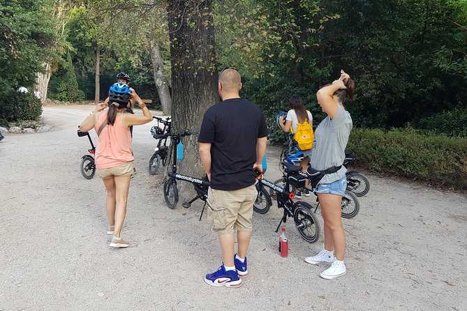 Discover the City e-bike day tours - Panathenaic Stadium, Zappeion, and Olympian Zeus photo breaks