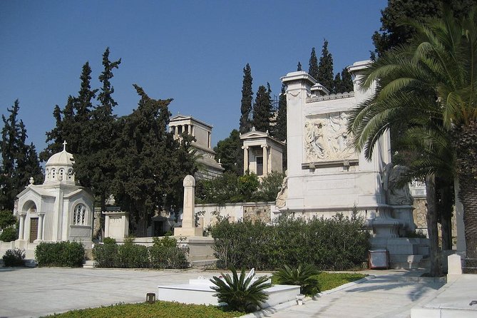 First Cemetery of Athens Walking Tour - Mets neighborhood break and the walk up toward Arditos Hill