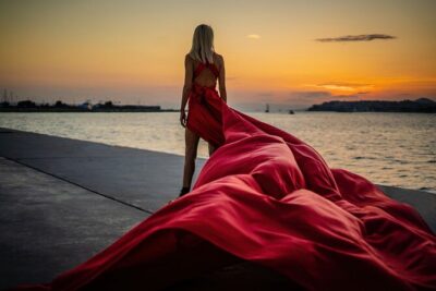 Flying Dress Athens Official - Sunrise or Sunset: Choosing Lighting Like a Pro