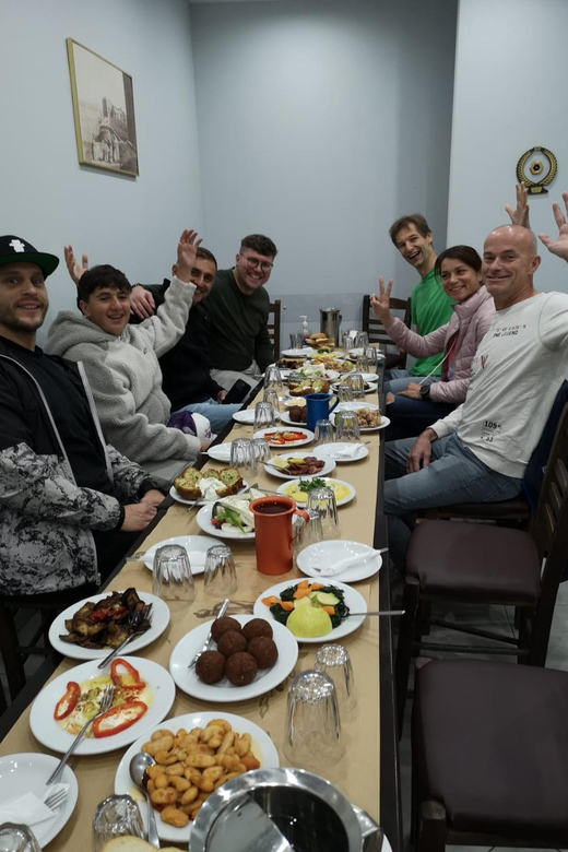 Food Tour evenings and Sundays - The guide matters: how Maria and Konstantinos connect food to meaning