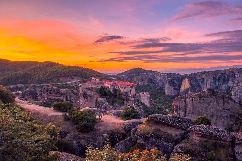 From Athens: 2 Days Meteora, Thermopylae & Delphi Tour - Getting to the monasteries isn’t elevator-friendly