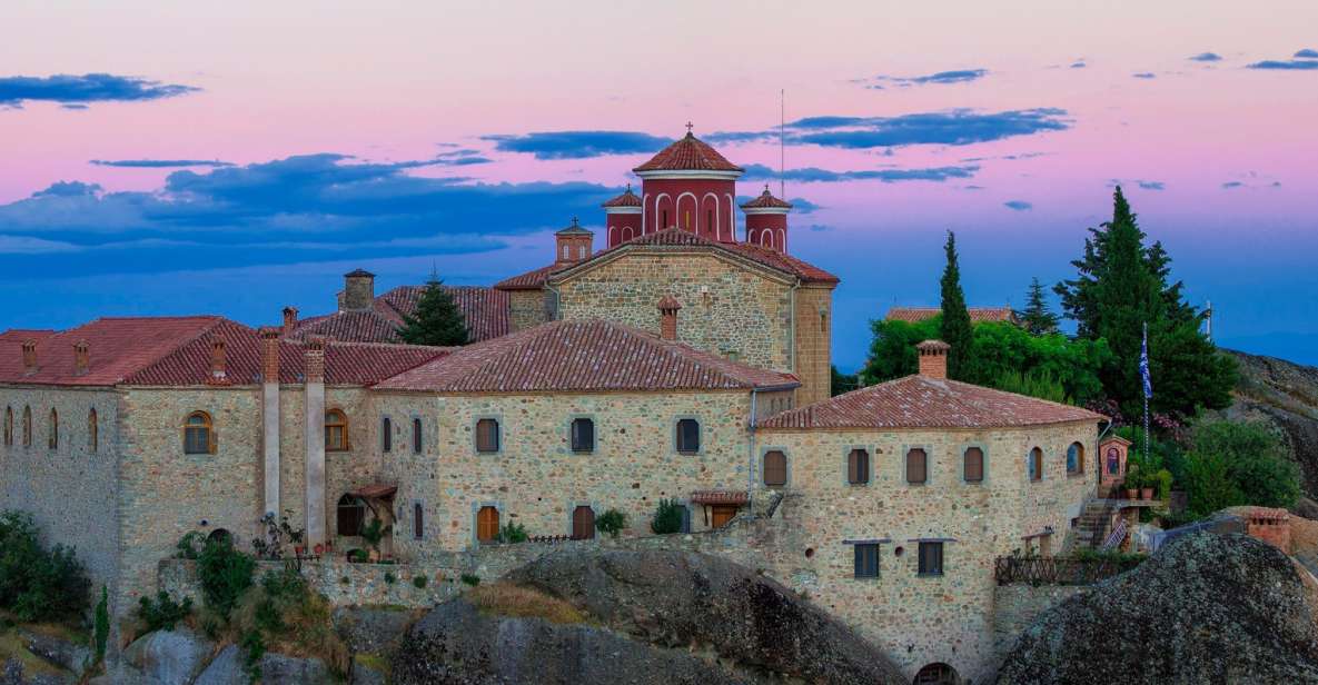 From Athens: 3-Days Meteora with small size local tours - Day 1 from Athens to Kalambaka: the bus that keeps you on schedule