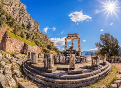 From Athens: Delphi Full Day V.R. Audio Guided Tour - Morning Pickup, Bus Comfort, and the Road Out of Athens