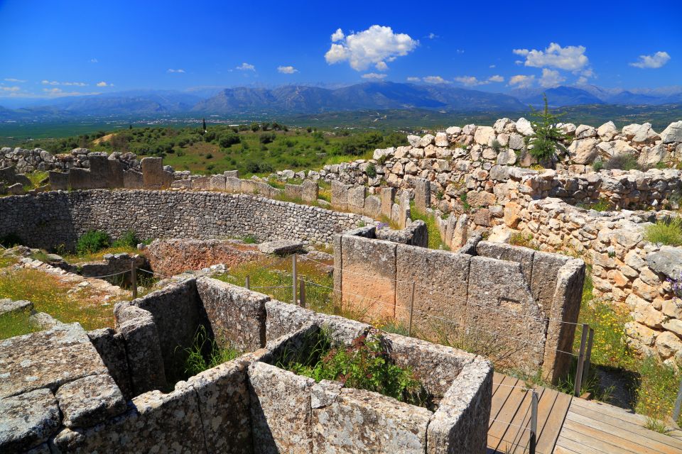 From Athens: Explore Ancient Greece 4-Day Tour - Meteora monasteries and the icon factory stop