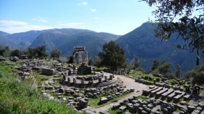 From Athens: Full Day Private Tour of Delphi - First Stop Logic: Sanctuaries at Apollo and Athena Pronaia