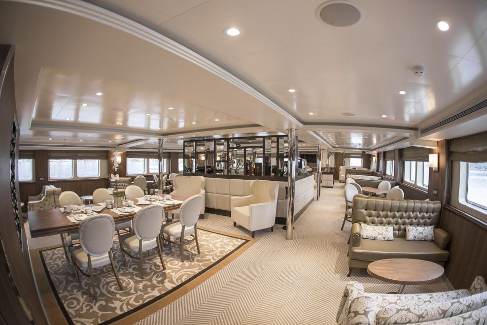 From Athens: Hydra, Poros & Aegina Cruise with Buffet Lunch - From central Athens to the ship: plan your morning right