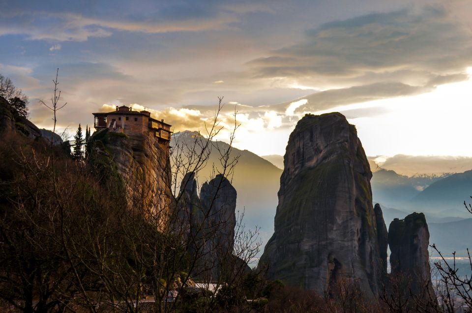 From Athens: Private Day Tour to Meteora and Thermopylae - Thermopylae: Leonidas, the Persian standoff, and the Innovative Centre stop