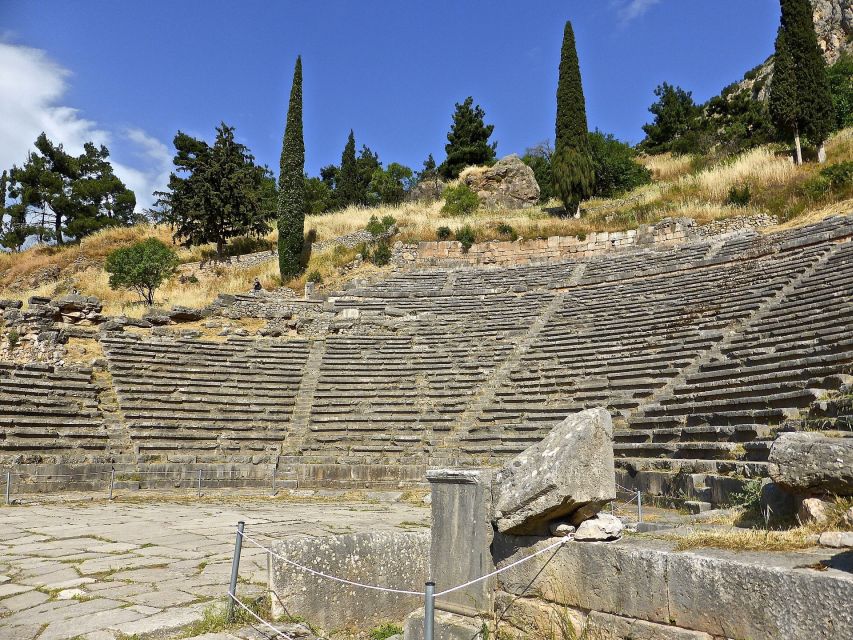 From Athens: Private Delphi and Thermopylae Guided Day Trip - Delphi Museum highlights: from the Naxian Sphinx to the Charioteer