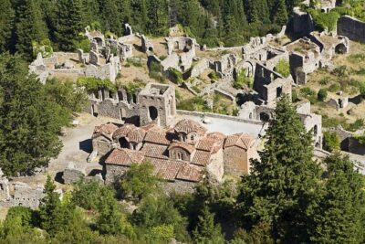 Glorious Sparta & Mystras Private Sightseeing - Corinth Canal stop: a short break with a big backstory