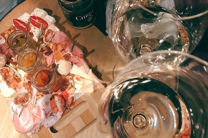 Greek food and wine tasting - How the tasting runs in practice (and why it feels personal)