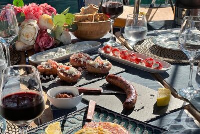 Greek Gastronomy & Wine Pairing Cruise with a Sommelier in Athens - The Onboard Greek Feast: Why the Food Is the Main Event