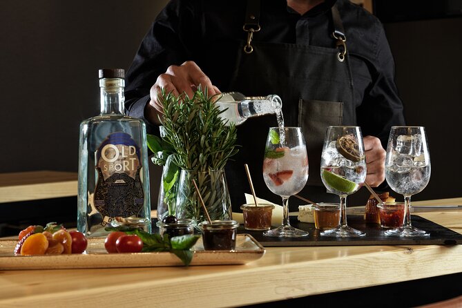 Guided Gin tasting experience in Athens with Snacks - Before you go: small practical tips that matter