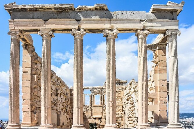 Guided Walking Tour of the Acropolis in Athens in Spanish - Dónde empieza: Makrigianni y el tipo de recorrido que vas a tener