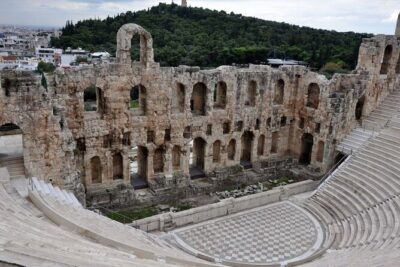 Guided Walking Tour of the Acropolis in Athens in Spanish - El primer gran bloque: Acrópolis, Athena y la vista que cierra la teoría