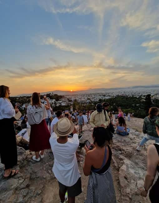 Magic Walk in Athens with Local Friends - Meeting Up at Ifestou and Monastiraki Square (Annie Cosmetics)