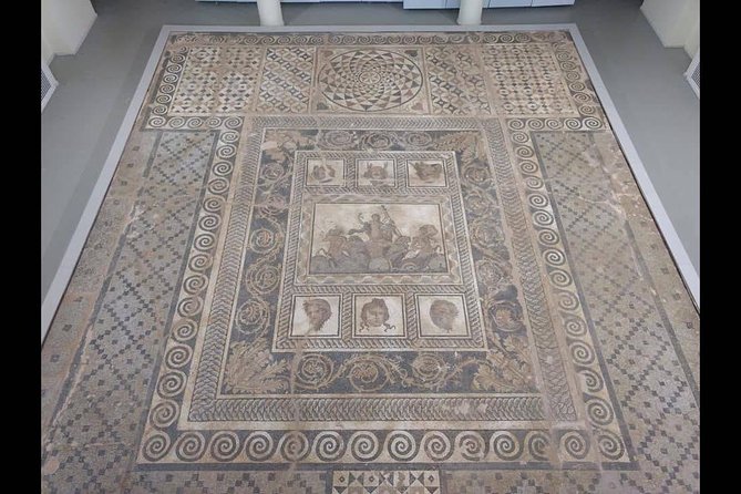 Mercedes Private Tour from Athens to Macedonia Meet Alexander the Great - Vergina’s underground Museum of the Royal Tombs: where the weight is