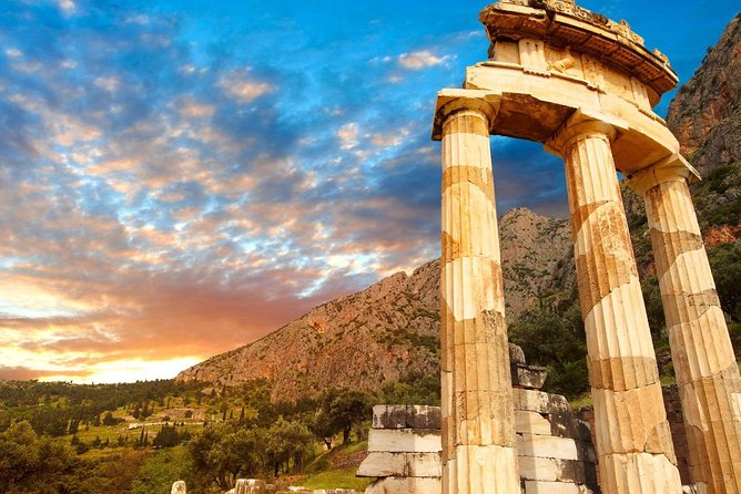 Mercedes Private Tour to Meteora, Delphi and Thermopylae - Key things to know before you go