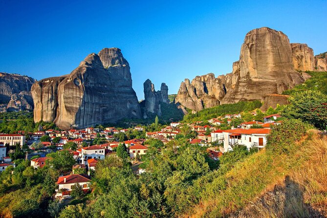 Meteora Full Day Private Tour from Athens including Lunch - Door-to-door private comfort from Athens to Meteora