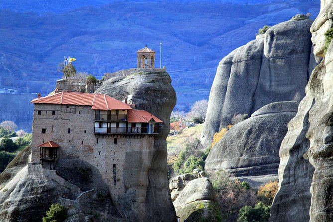 Meteora Monasteries Fully Private Day Tour with Great Lunch-Drinks Included - Lunch and Drinks Included: Eating Like You Mean It