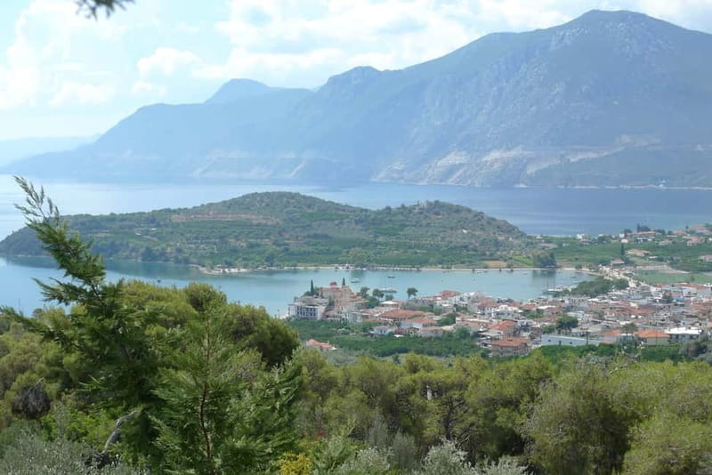 Mycenae Nafplion: one day Spanish guided tour - Corinth Canal stop: a quick break with a real sense of place