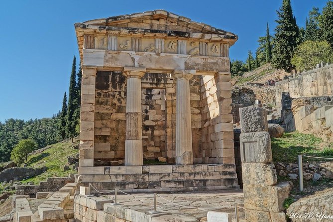 Mystical Delphi & Hosios Loukas Byzantine Wonder Luxury Day Tour - Driving past Mount Parnassus: what you’re looking at between stops