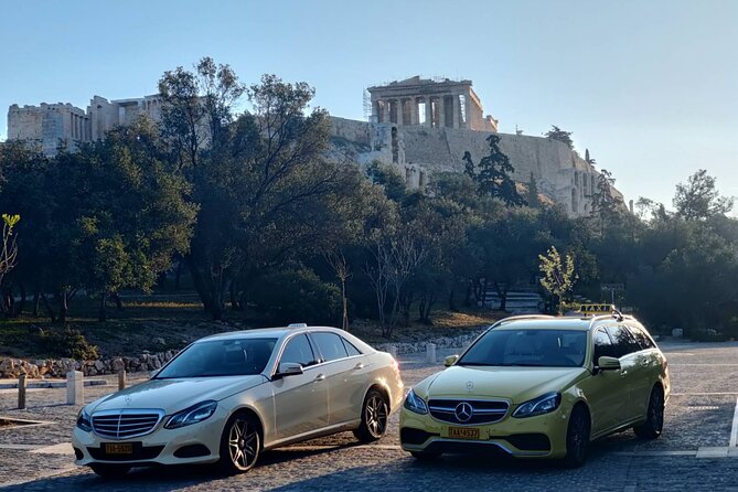Piraeus Port to Athens Hotels Private Transfer with Meet & Greet - The ride itself: A/C, bottled water, and Wi‑Fi that’s useful right away
