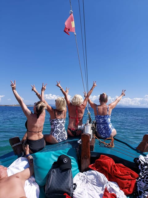 Porto Rafti: Athens Cruise Tour with Mediterranean BBQ - Snorkelling Gear: What You Actually Get and How to Use It